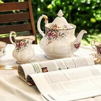 How to Host the Perfect Spring Tea Party