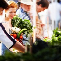 Farmer's Markets & Food Trucks